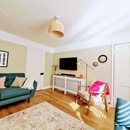 Cheerful 3 Bed Grade II Central Cottage Cirencester Dış mekan fotoğraf